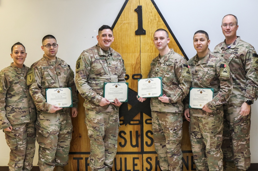 1AD RSSB Rotary wing team earns the Army Achievement Medal