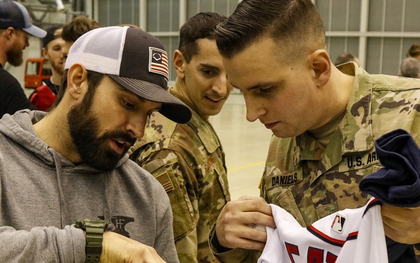 Army Reserve unit works behind the scenes to help make USO tour show a success