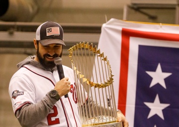 Eaton addresses the Soldiers 2