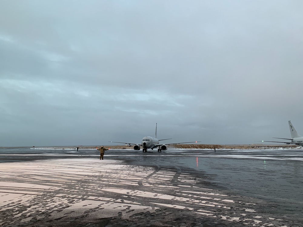 Sailor Recovers P-8A Poseidon After North Atlantic ASW Mission