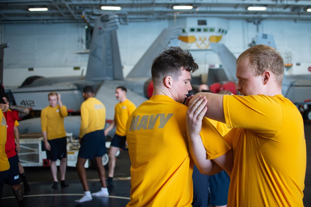 USS Harry S. Truman (CVN 75) transits the Arabian Sea