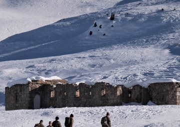2500th DLD Soldiers summit Monte Specie during training with Italy´s 6th Alpine Regiment