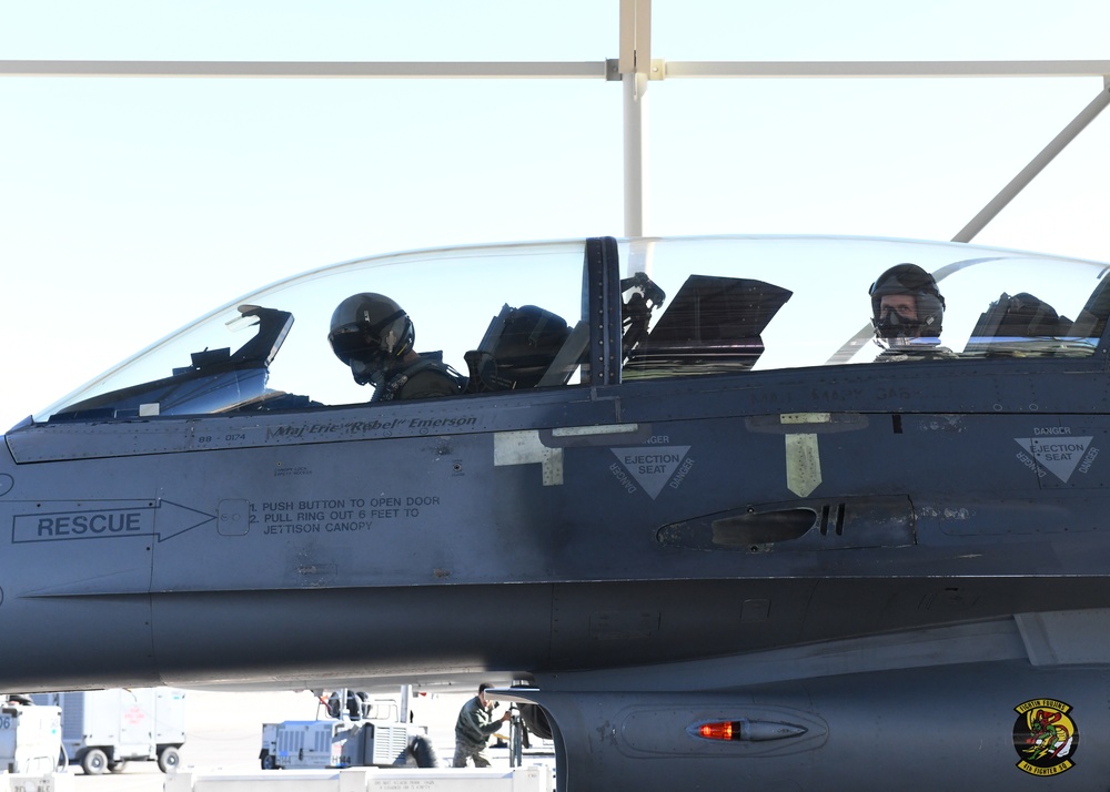 AFRC general visits 926th Wing