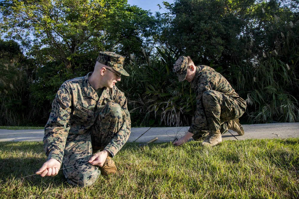 3d Marine Division conducts high-frequency, long distance communications training