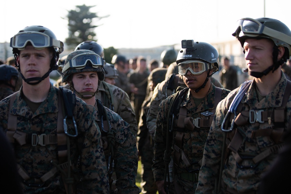 12th Marine Regiment conducts SPIE rigging and rappelling exercises