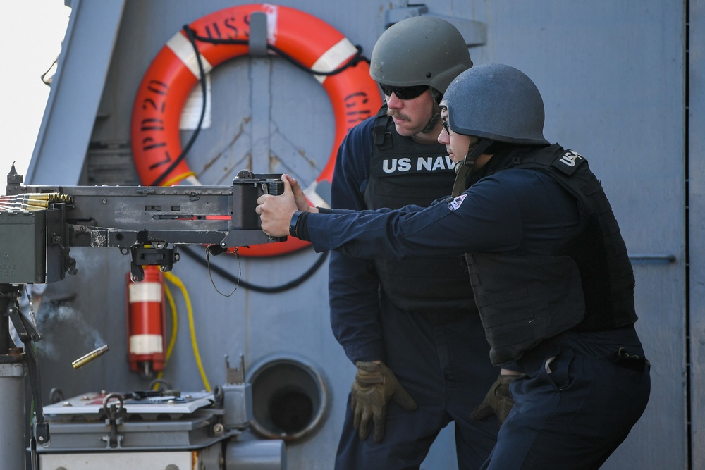 USS Green Bay (LPD 20) Weapons Training