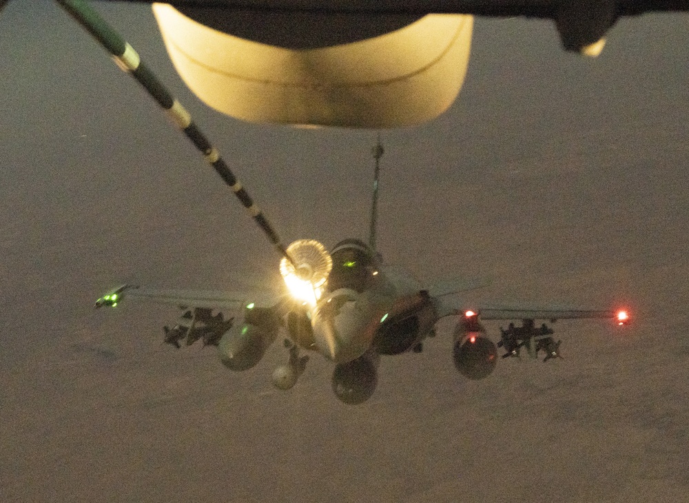 380th AEW refuels French Rafale over Iraq