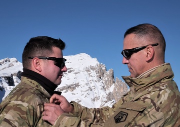2500th DLD Soldiers summit Monte Specie during training with Italy´s 6th Alpine Regiment
