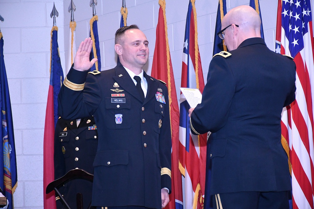 Army Chief of Transportation pins first star during Lee ceremony