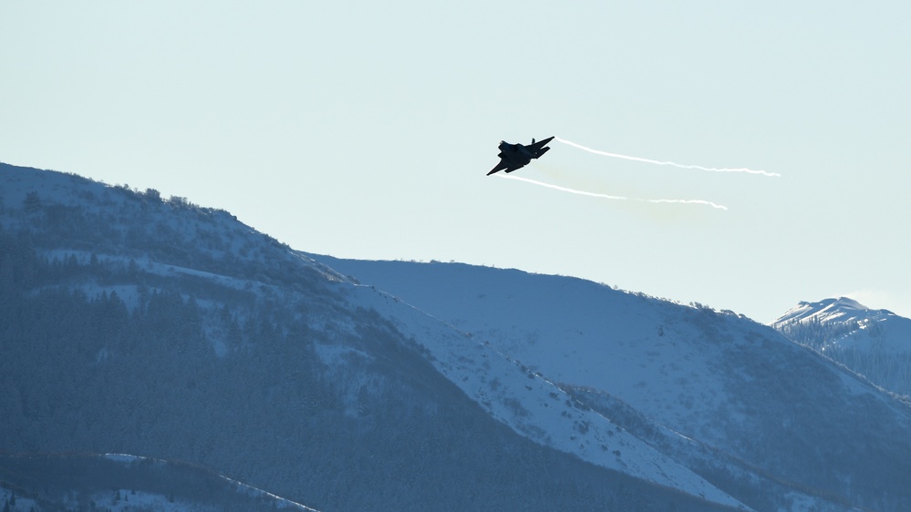 F-35 Demo Team practices over Hill AFB