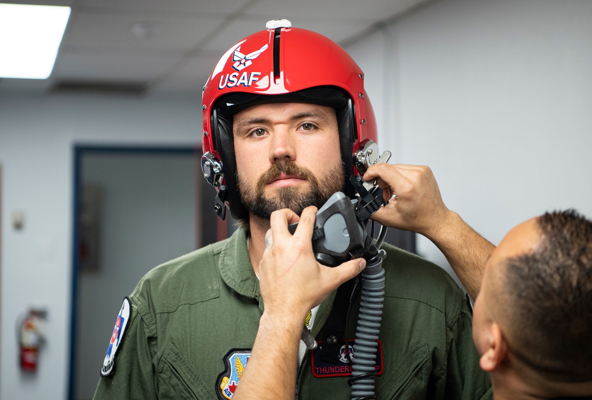 Gardner Minshew flys with the USAF Thunderbirds, gets trolled