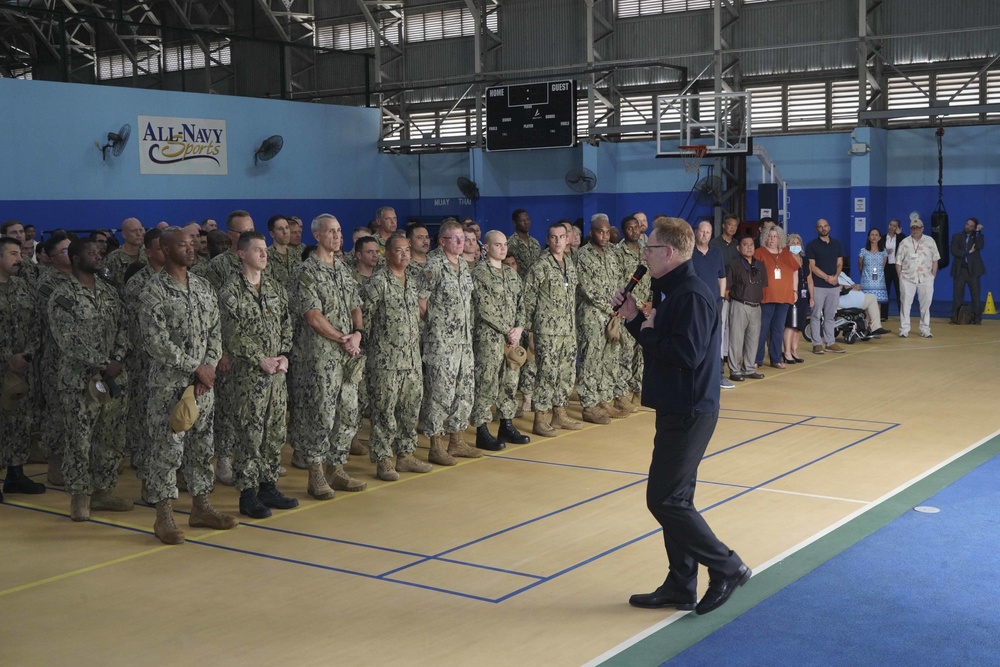 Acting SECNAV Visits Singapore