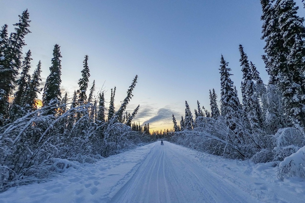 US Marines deliver Christmas by snowmobile to remote Alaskan towns