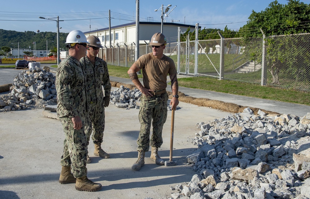 Commander, Naval Construction Group One, visits U.S Navy Seabees deployed with Naval Mobile Construction Battalion 5