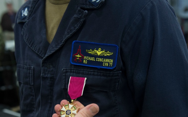 GHWB RO Receives Award During EOT Presentation