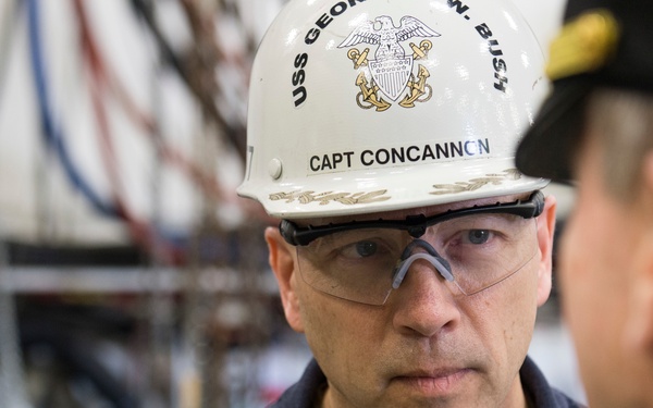 GHWB RO Receives Award During EOT Presentation