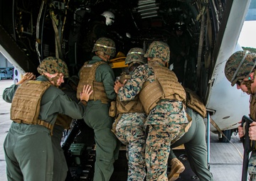 VMM-268 &amp; VMU-3: Hefty Load