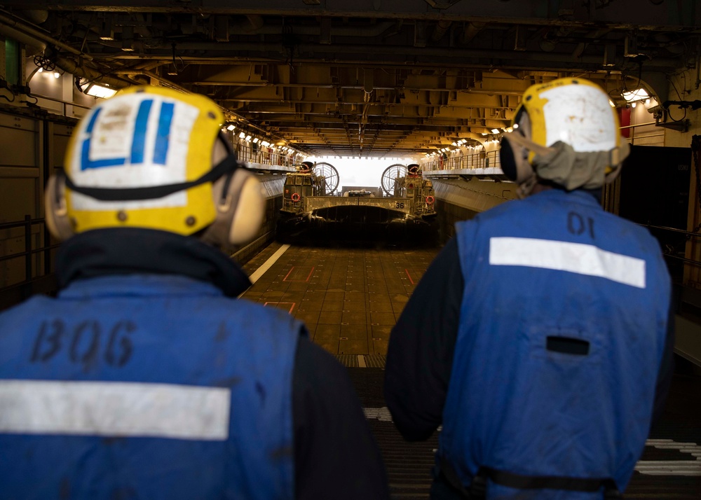 LCAC Recovery and Launch