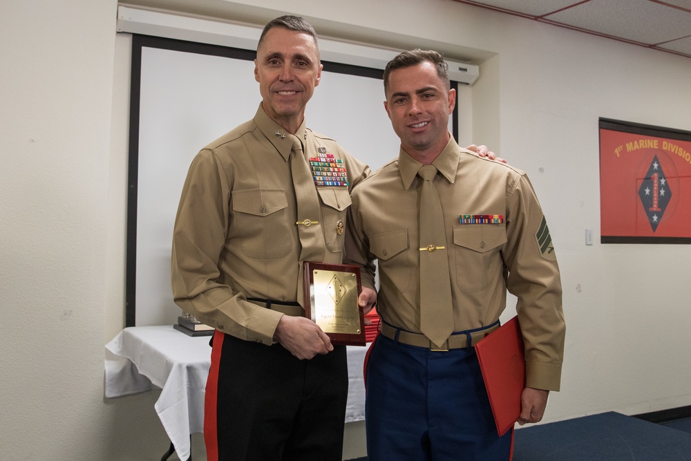 DVIDS - Images - Aunnual Retention Awards Ceremony [Image 5 of 6]