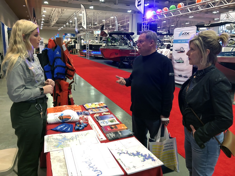Boaters visit Corps of Engineers booth at Nashville Boat Show
