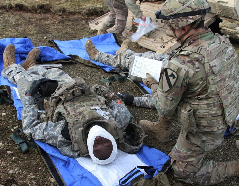 4-9 Squadron medics train to treat casualties during live fire; Preparing for Combined Resolve XIII