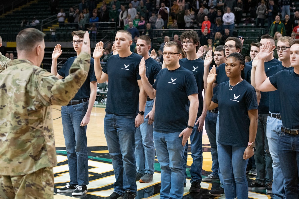 Wright-Patt Participates in Wright State Military Apprecaition Night