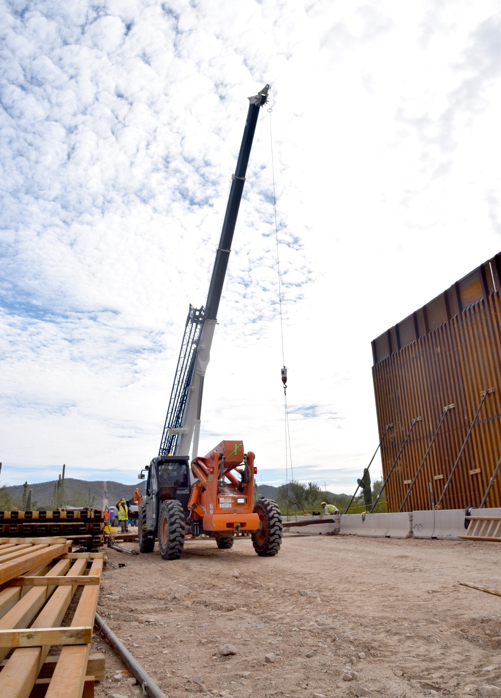 Border Barrier construction photos, Tucson 1 &amp; 2