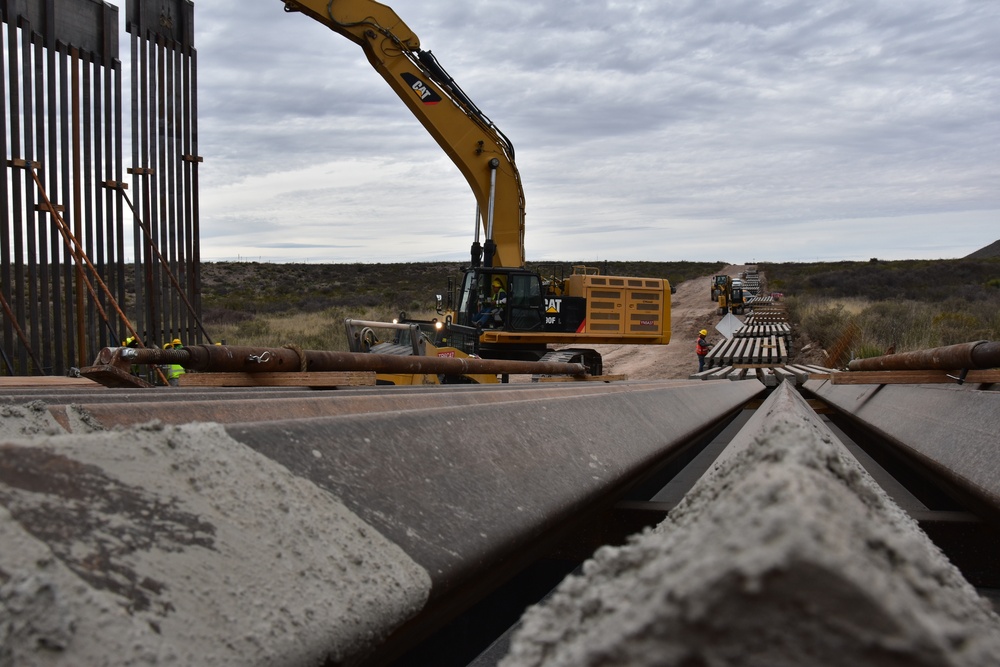 Border Barrier construction photos, Tucson 3