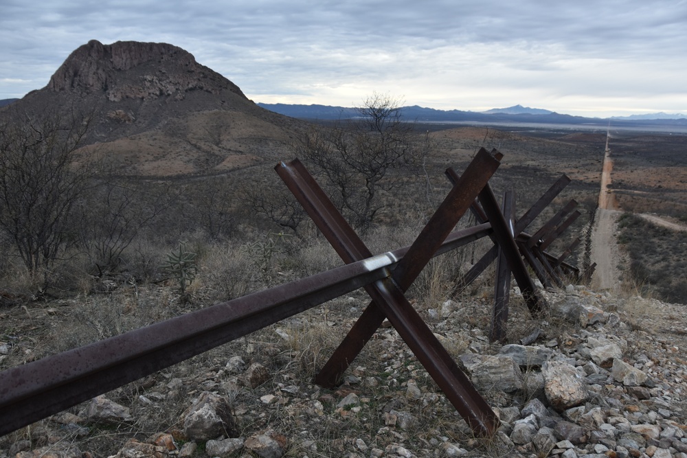 Border Barrier construction photos, Tucson 3