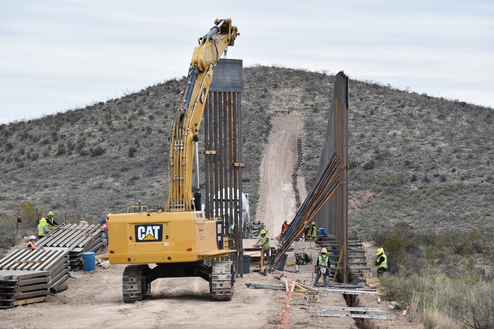 Border Barrier construction photos, Tucson 3