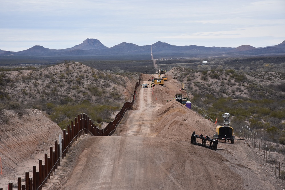 Border Barrier construction photos, Tucson 3