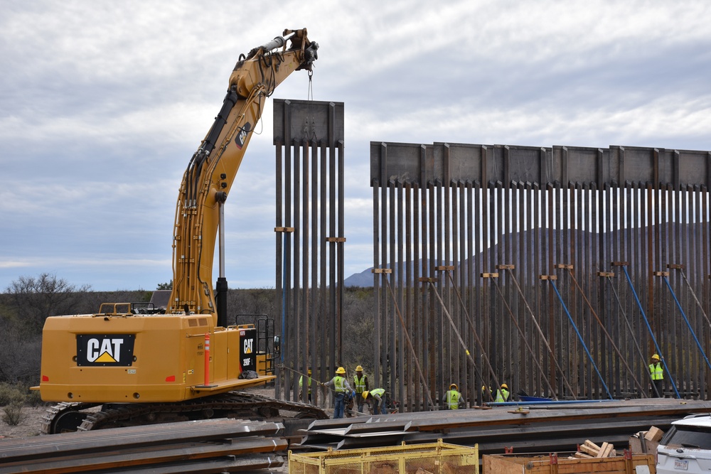 Border Barrier construction photos, Tucson 3