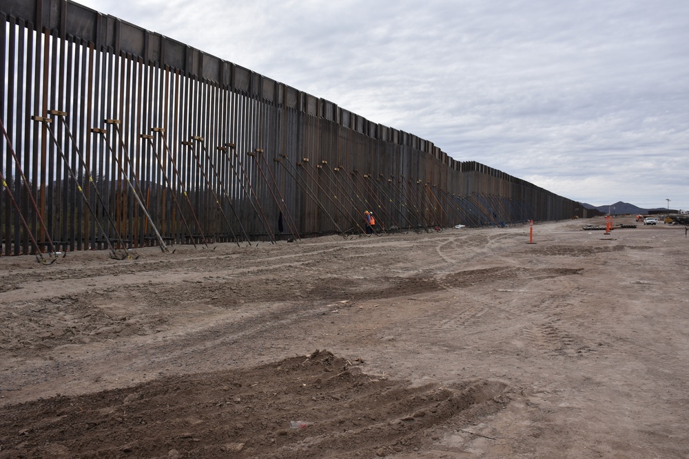 Border Barrier construction photos, Tucson 3