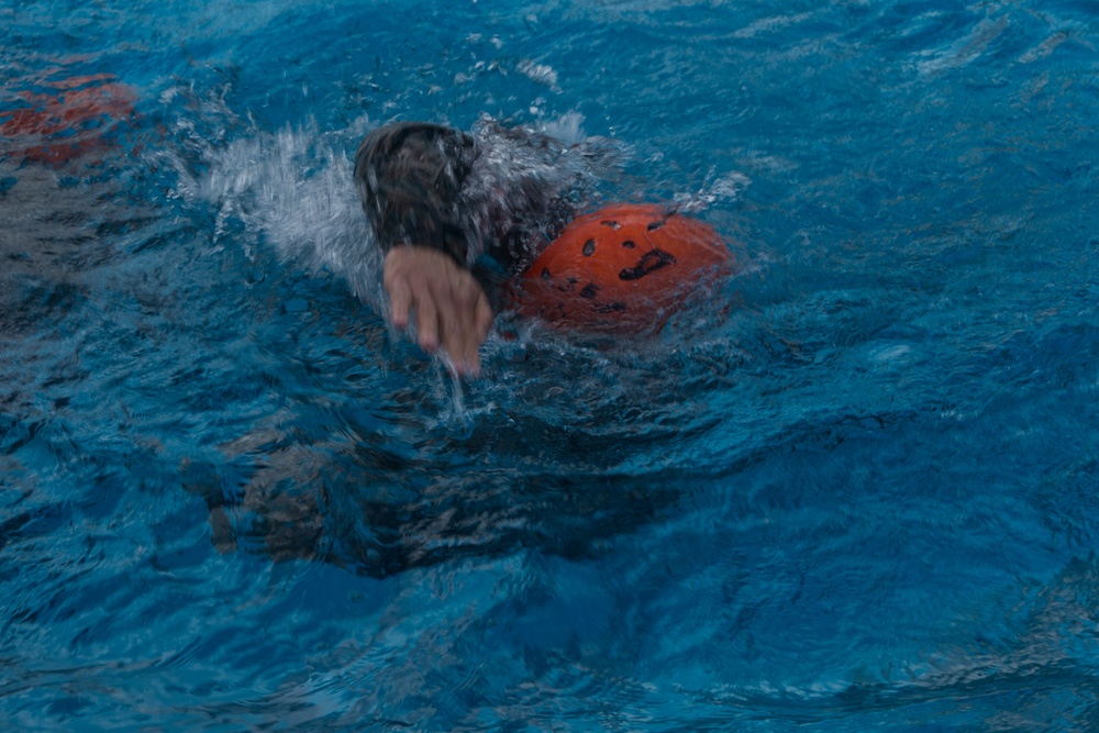 Ditching! Ditching! Ditching! : Marines with the 31st MEU conduct underwater egress training