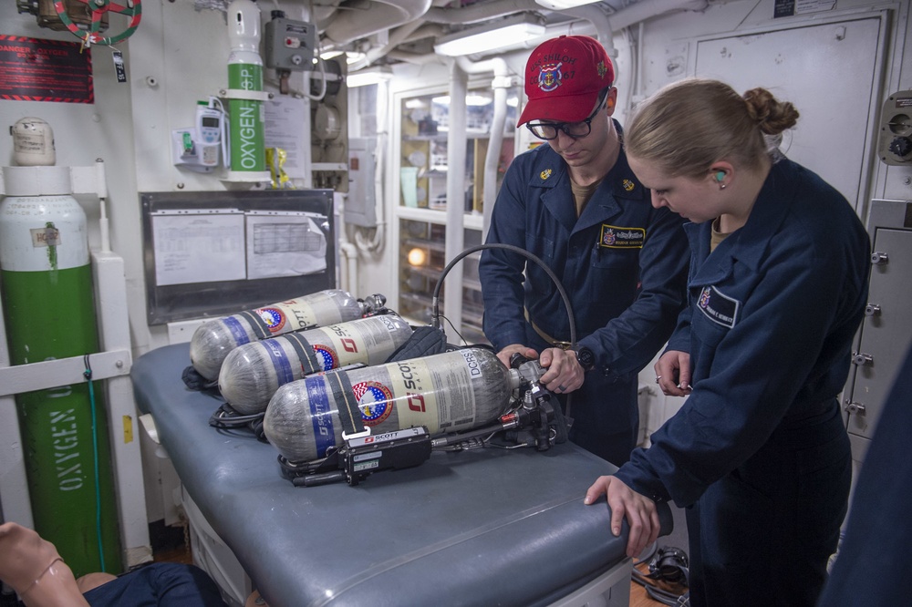 USS Shiloh Conducts Damage Control Drills