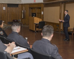 Commandant’s reading list meant to build better officers