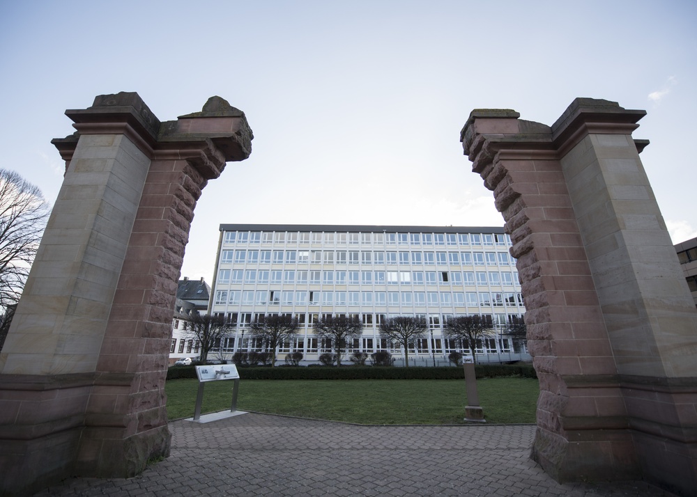 German community vows to remember