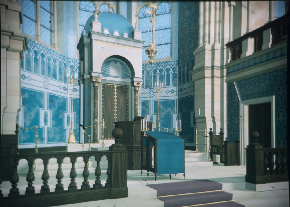 German community vows to remember