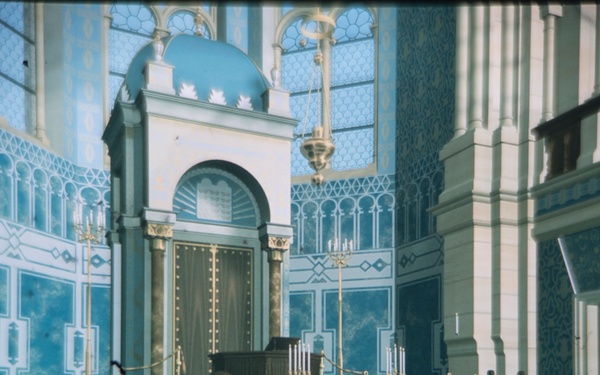 German community vows to remember