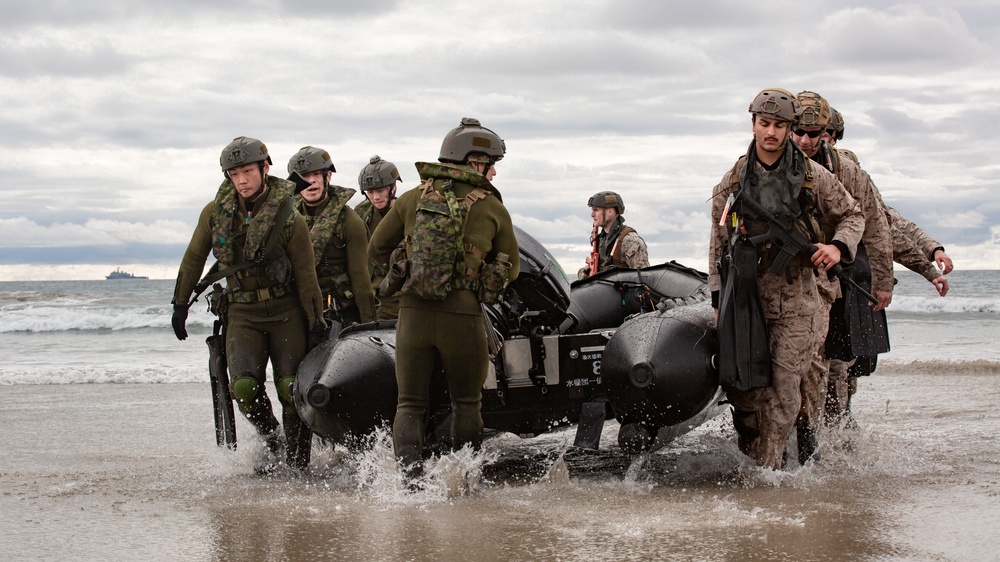 Iron Fist 2020: US Marines and Japan Ground Self-Defense Force soldiers participate in reconnaissance training