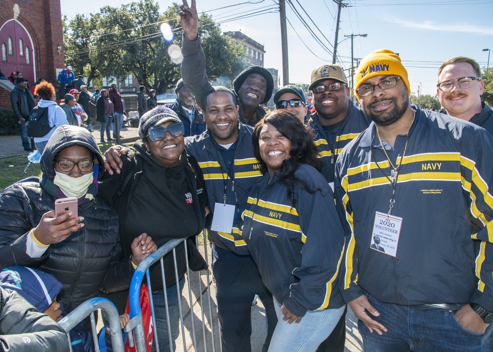 Navy Recruiting District Dallas Honors Dr. Martin Luther King Jr. Through Volunteerism