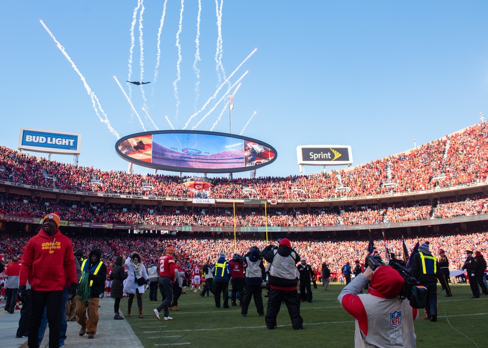 B-2 Spirit from Whiteman AFB ﬂies over Arrowhead Stadium during the AFC Championship game