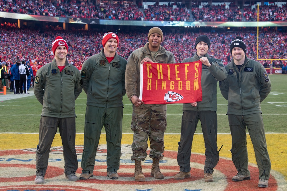 The KC Chiefs recognize Whiteman AFB Airmen during the AFC Championships