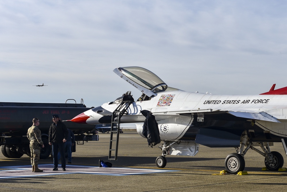 Thunderbirds scout out Beale AFB before 2020 Air and Space Expo