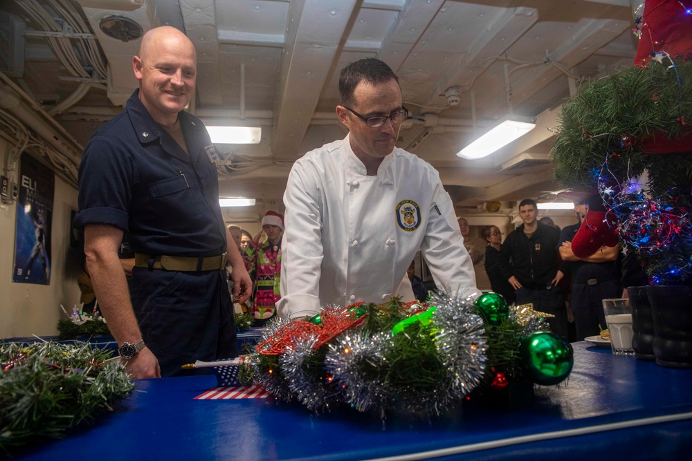 New York CO and XO judge a wreath competition