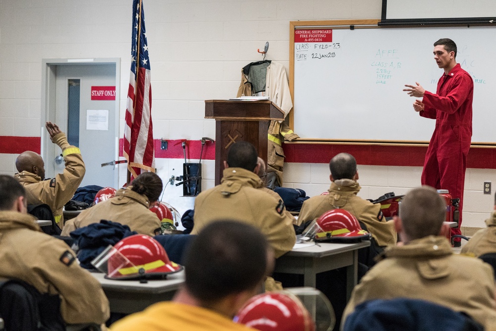 200122-N-TE695-0034 NEWPORT, R.I. (Jan. 22, 2020) -- Navy Officer Candidate School conducts firefighting training