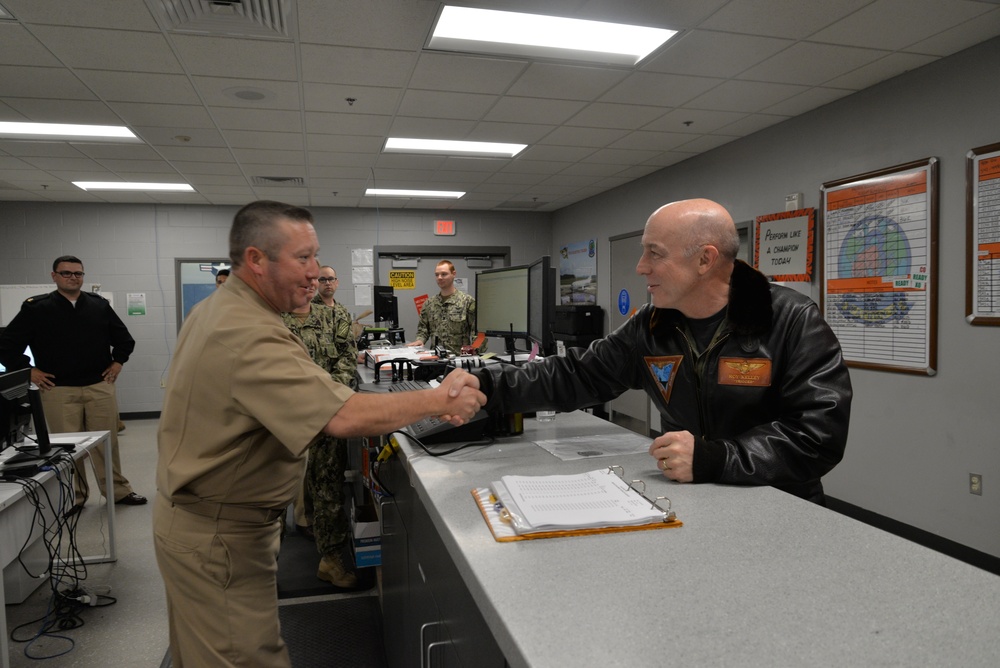 Commander, Naval Air Force Atlantic Visits Fighting Tigers