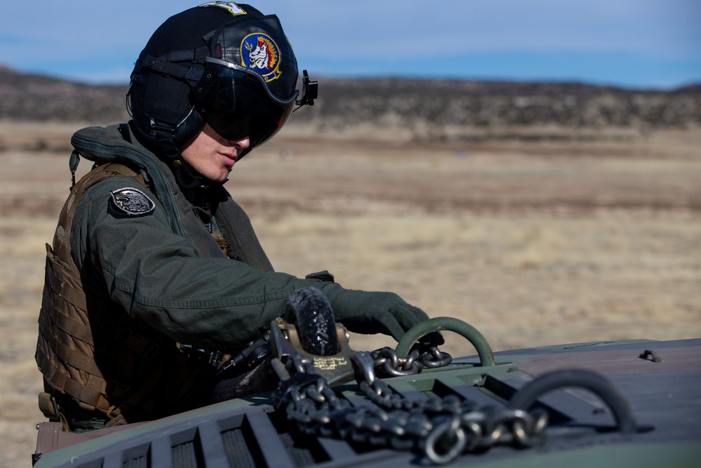 HMH-461 Marines transport Humvees with CH-53E Super Stallion helicopters