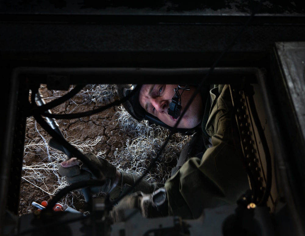 HMH-461 Marines shoot M2 machine guns and externally lift Humvees