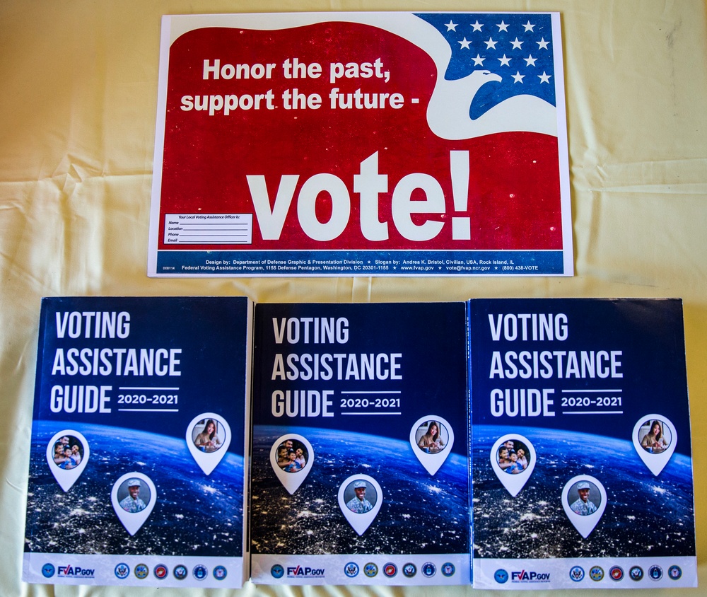 Pendleton Marines attend Federal Voting Assistance Program workshop